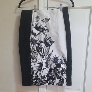 White House Black Market Black and White Pencil Skirt